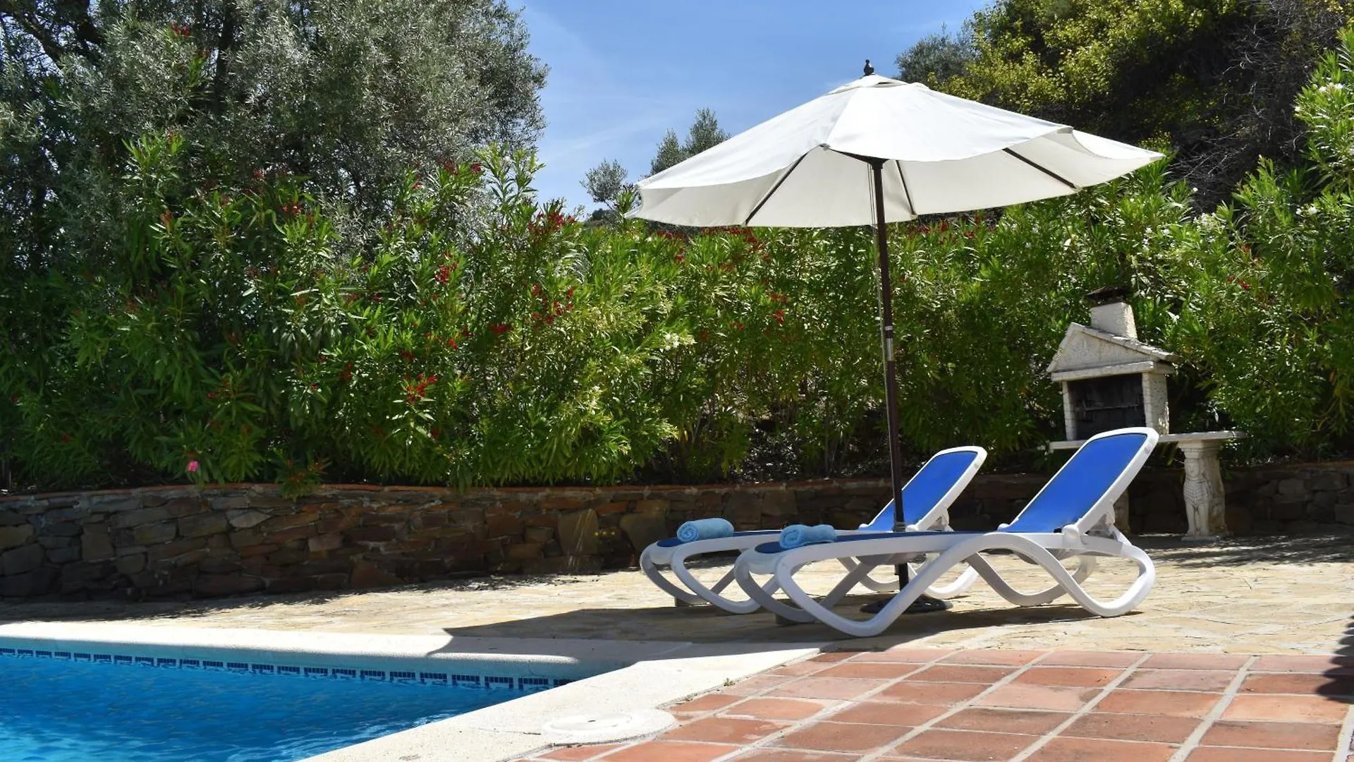 Villa Mit Privatem Pool Sayalonga